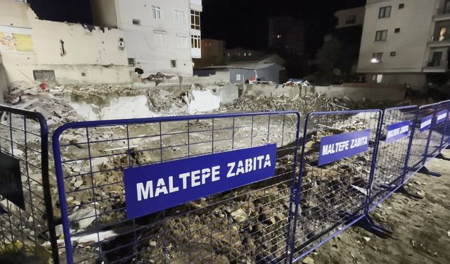 Maltepe'deki Çöken Binanın Enkazı Kaldırıldı
