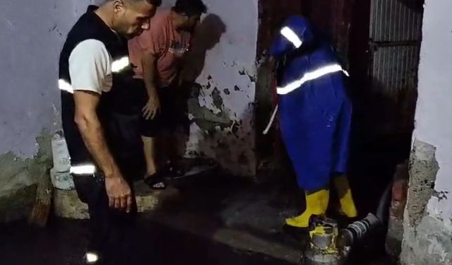 Mersin'de Sağanak Yağış Su Taşkınlarına Yol Açtı