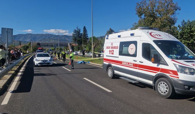 Motosiklet yayaya çarptı: 2 ölü