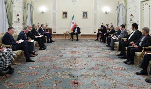 Pezeşkiyan: ABD, Bölgede Anlaşmazlıklara Yol Açıyor
