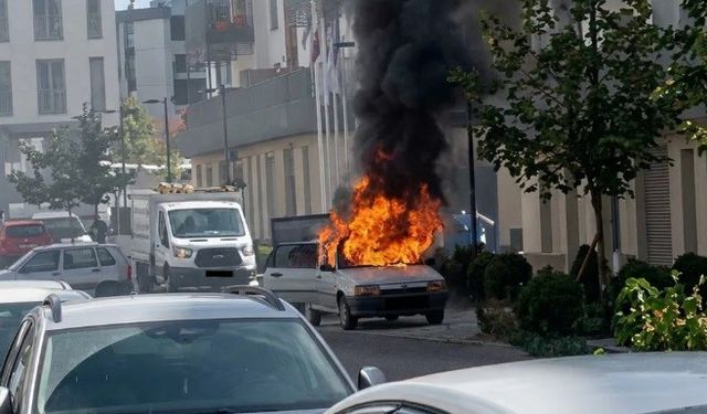 Onikişubat'ta Otomobilde Çıkan Yangın Söndürüldü