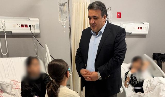 AK Parti Kahramanmaraş teşkilatından hastaneye kaldırılan öğrencilere ziyaret