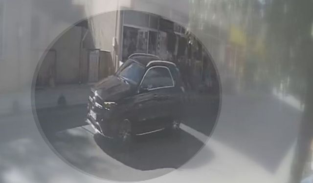 Çekmeköy'de araçta silahla vurulmuş halde erkek cansız bedeni bulundu