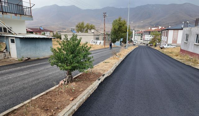 Ekinözü’nde Altyapı Tamamlandı, Sıcak Asfalt Çalışması Başladı
