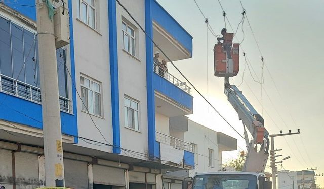 Elektrik akımına kapılan usta öldü, 2 çırağı ağır yaralandı