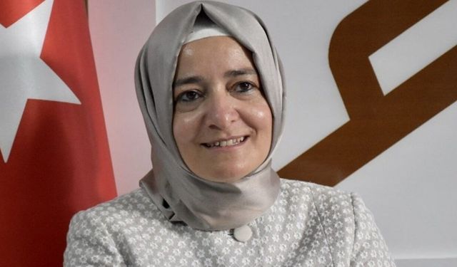 Fatma Betül Sayan Kaya AK Parti’den ihraç edildi