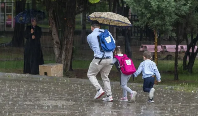 İstanbul’da 16 Ekim Cuma Okullar Tatil mi? İstanbul Valiliği Okul Tatili Açıklaması Yaptı mı?