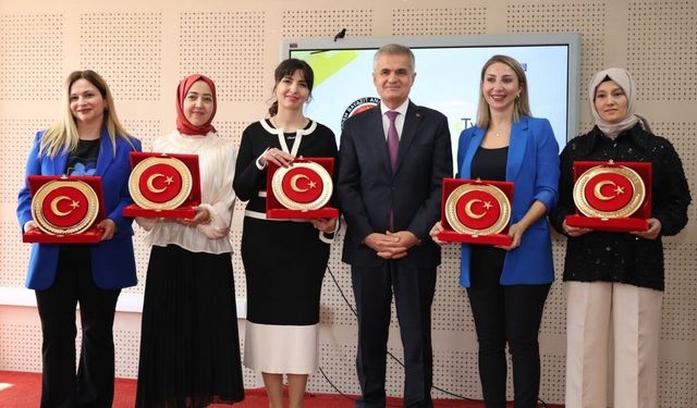 Kahramanmaraş Erdem Bayazıt Anadolu Lisesinden 5 projelik başarı!
