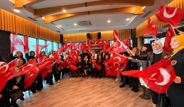Kahramanmaraş Kadın Platformu'ndan 29 Ekim kutlaması