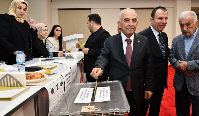 Kahramanmaraş Ticaret Borsası’nda Mustafa Narlı Yeniden Başkan Seçildi