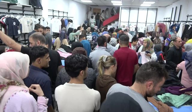 Kahramanmaraş’ta 100 TL’lik Giyim Kampanyası İzdihama Neden Oldu!