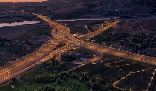 Kahramanmaraş’ta 3 katlı köprülü kavşak yükseliyor! Çalışmalar hızlandı