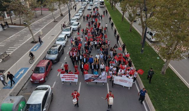 Kahramanmaraş’ta Amatör Spor Haftası kortej yürüyüşüyle kutlandı