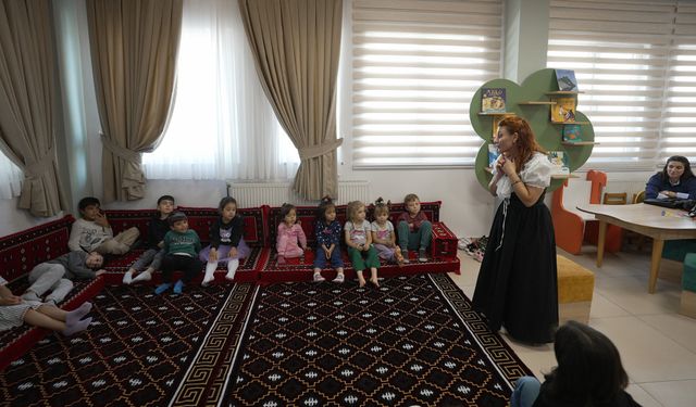 Kahramanmaraş’ta çocuklar kendi kitap ayraçlarını tasarladı