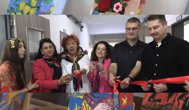Kahramanmaraş’ta öğrencilerin 300 eseri sergilendi! Estonyalı misafirler de katıldı