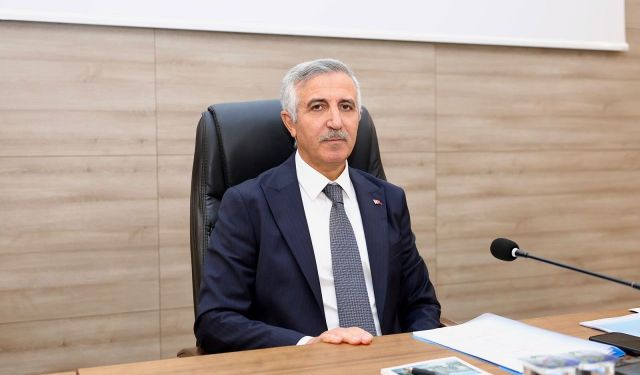 Vali Ünlüer'den Kahramanmaraş açıklaması! “Şehir tamamen ayağa kalktı”