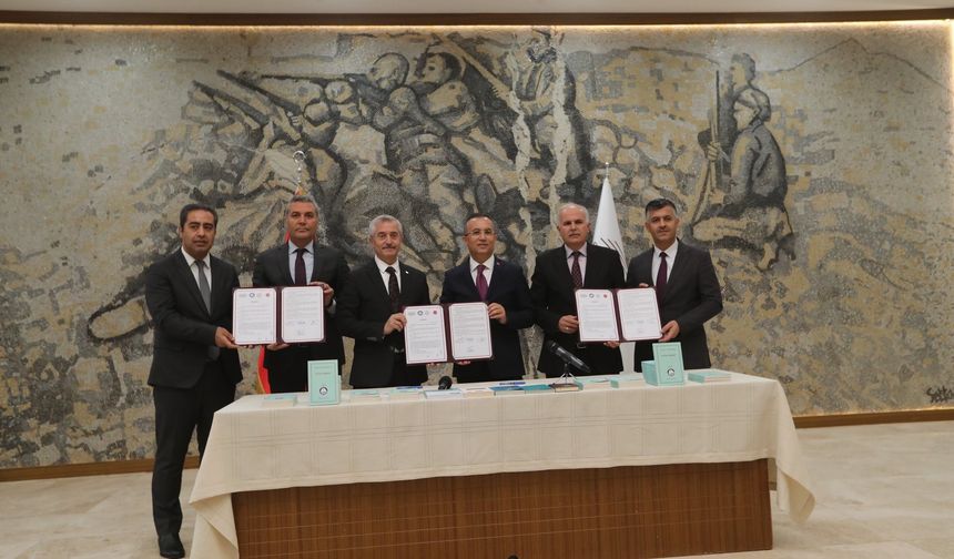  Belediye 162 öğrenciyi Umreye gönderecek   