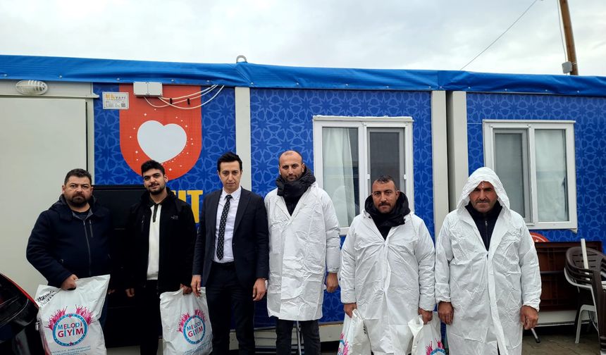 Soğuk Kışa Sıcak Çözüm :Konteyner Kentte Mont ve Bot Yardımı