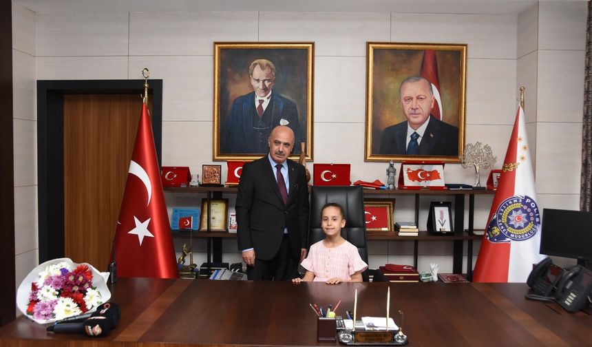 Kahramanmaraş'ta Ayşe Neva makama geçti, "Güvenlik önlemlerimizi arttıralım" anonsu yaptı