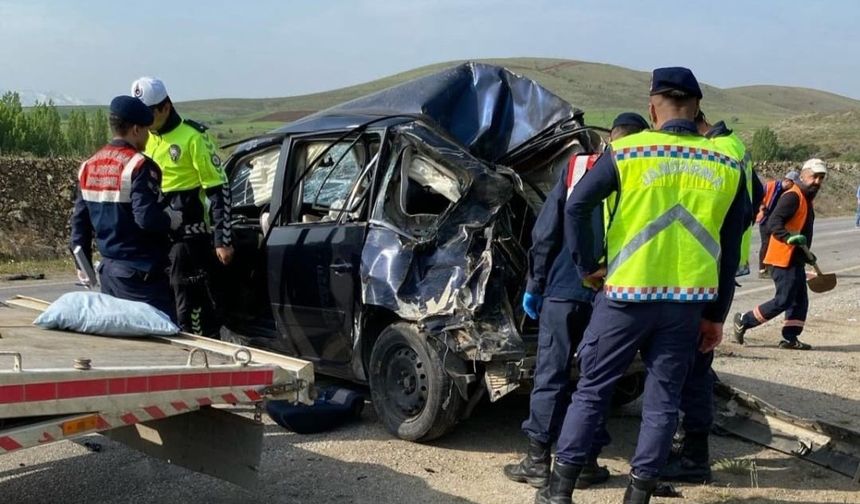 Kahramanmaraş’ta trafik kazası: 1 ölü 2 yaralı