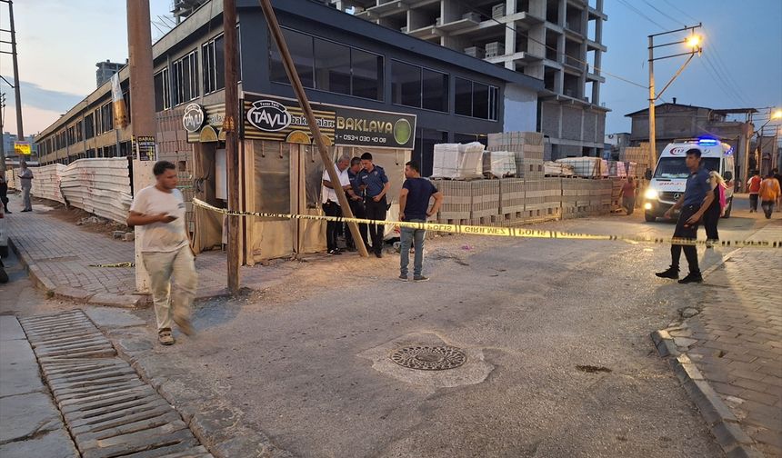 Tabancayla öldürülen kadının cenazesi defnedildi