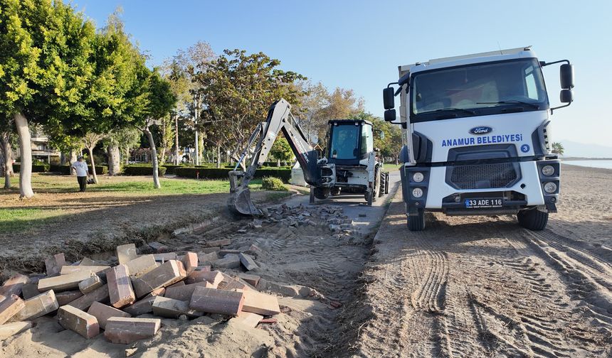 Rauf Denktaş Parkı'nda yenileme çalışması başlatıldı