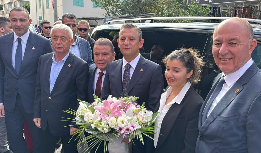 CHP Genel Başkanı Özgür Özel, Antalya'ya geldi