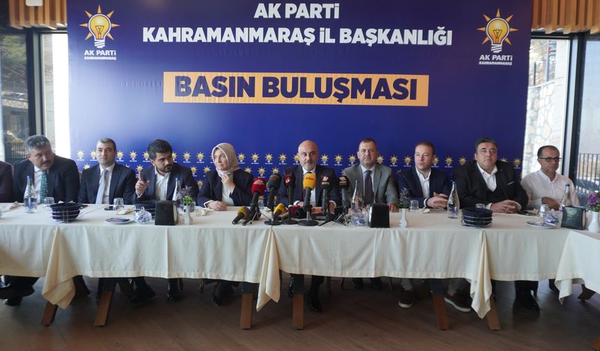 AK Parti Yeni İl Yönetimini Tanıttı