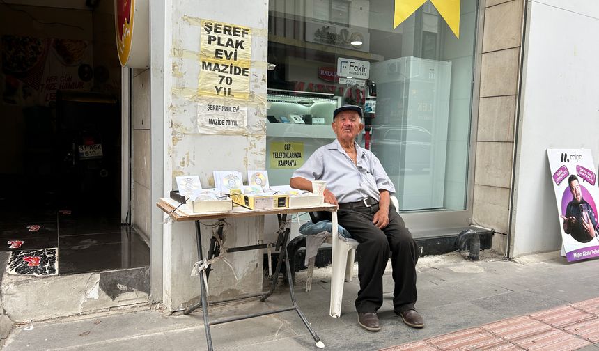 90 Yaşında Hayata Tutunan Esnaf: Şerafettin Kaska’nın 70 Yıllık Mücadelesi