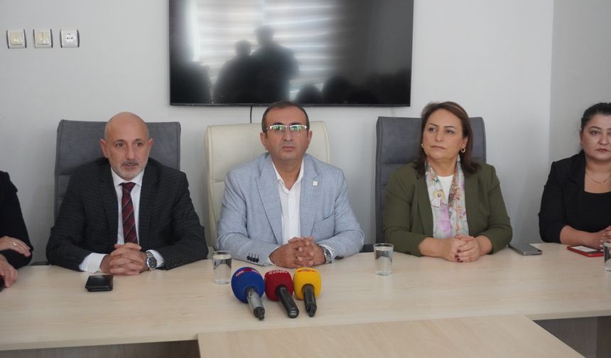 CHP, Kahramanmaraş'ta Sahaya İndi: "Vatandaşın Sesi Olmaya Geldik"