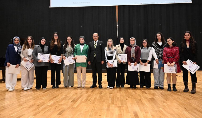 KSÜ'de Öğretmenler Günü Coşkuyla Kutlandı