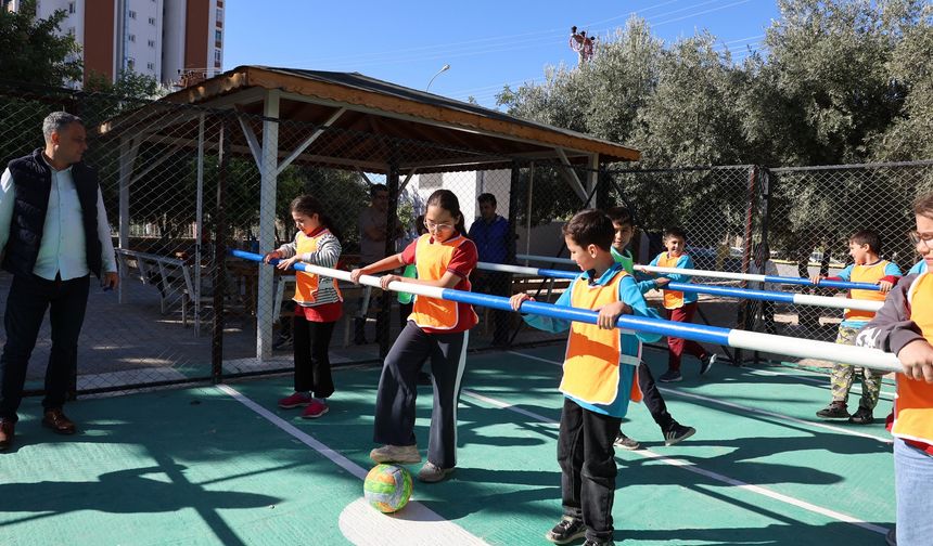 Okul Bahçesinde Geri Dönüşümle Canlı Langırt Keyfi