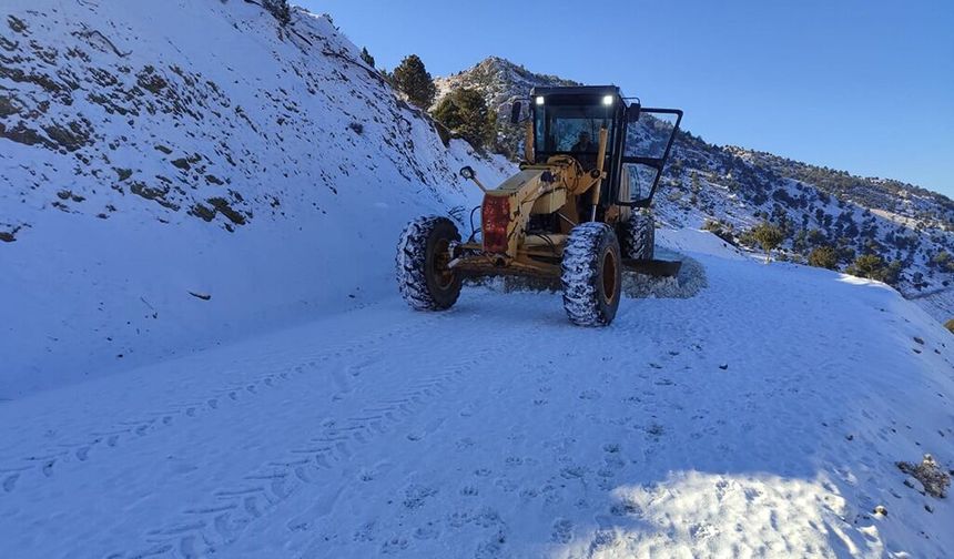 Kahramanmaraş Dulkadiroğlu’nda Kar Temizleme Çalışmaları