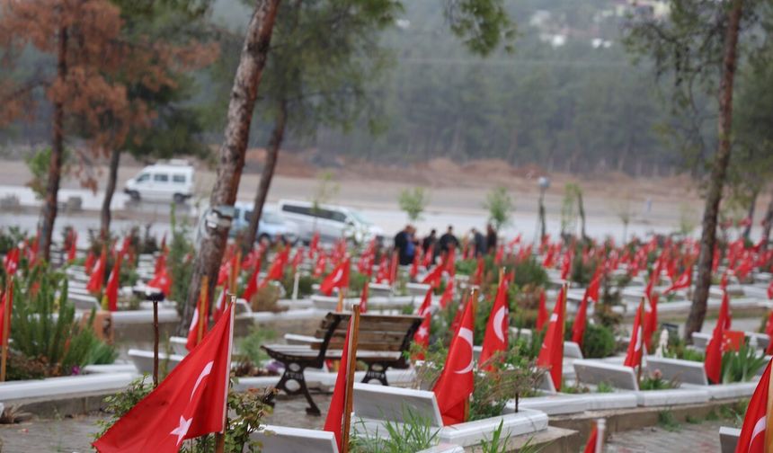 Kahramanmaraş’ta deprem şehitleri için ücretsiz otobüs seferi