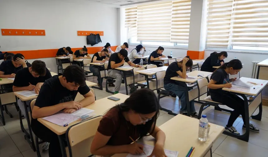 Kahramanmaraş'ta YKS Adaylarına Ücretsiz Deneme Sınavı