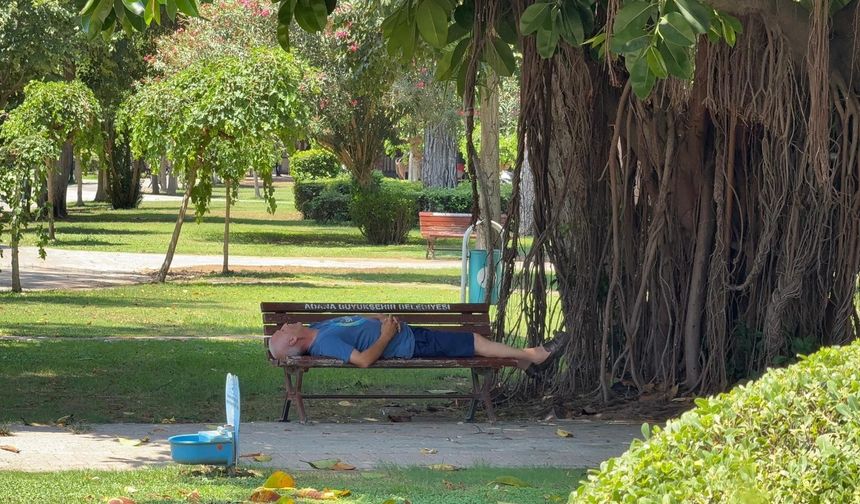 Adana’da Sıcaklar Sokakları Boşalttı
