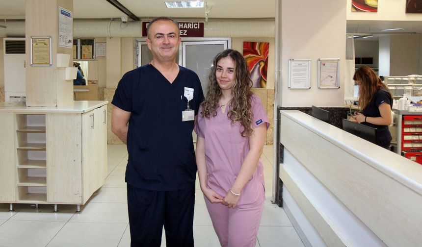 Aynı hastanede görev yapan baba-kız doktorlar: Zeki ve Zeliha Dağlıoğlu