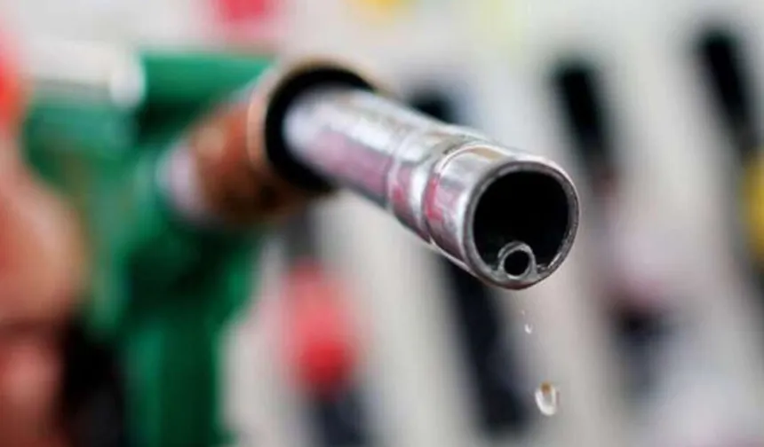 Benzine 1 Lira 30 Kuruş Zam Geldi