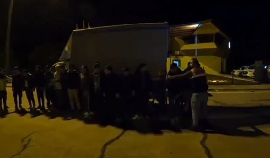 Kahramanmaraş’ta Kaçak Göçmenler ve Organizatörler Yakalandı