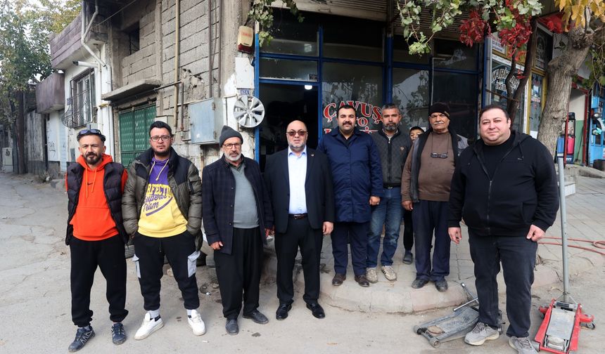 Başkan Akpınar’dan Sakarya Çarşısı’na sabah ziyareti: Esnafa kulak verdi