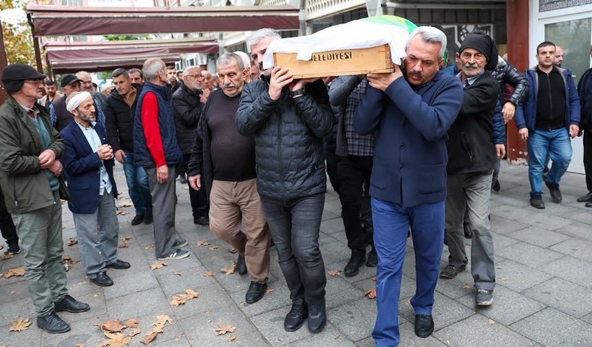 Devlet himayesinde yetişti, son yolculuğuna protokol uğurladı