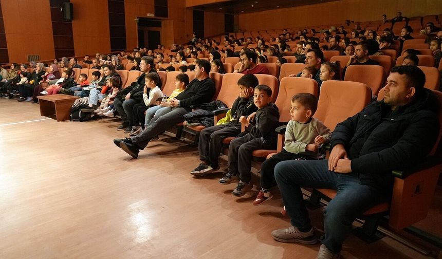 Kahramanmaraş'ta pazar günü iki ücretsiz tiyatro!