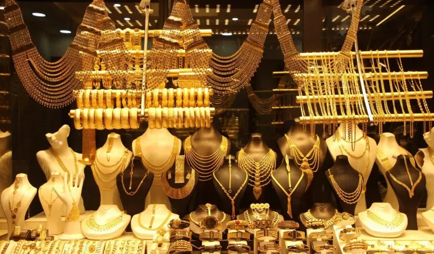 Kuyumcuda 33 bin 585 dolarlık altın kolyeyi çalıp yutan şüpheli tutuklandı