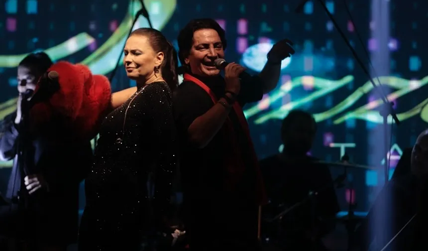 Yeşim Salkım ve Murat Başaran Ataşehir’de Sahnedeydi!