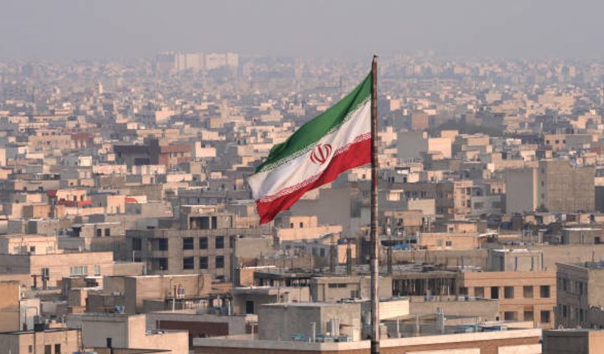 İran'daki gösterilerde hayatını kaybedenlerin sayısı 6 bin 126'ya yükseldi