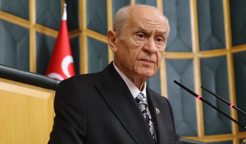 Devlet Bahçeli: DEM Parti bayrağın indirilmesinden sorumludur