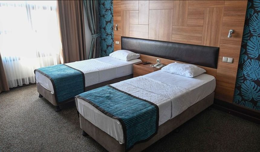 Eğitimcileri Sevindiren Karar: Konaklama Ücretleri Düştü