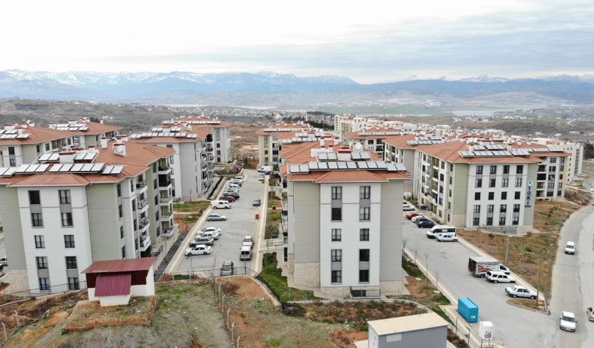 Kahramanmaraş’ta kaç kalıcı konut teslim edildi?