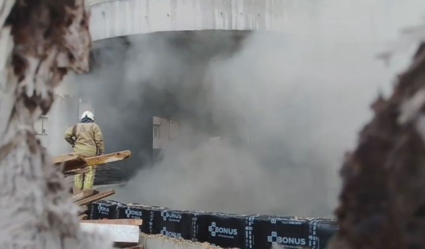 Silivri'de kültür merkezi inşaatında çıkan yangın söndürüldü