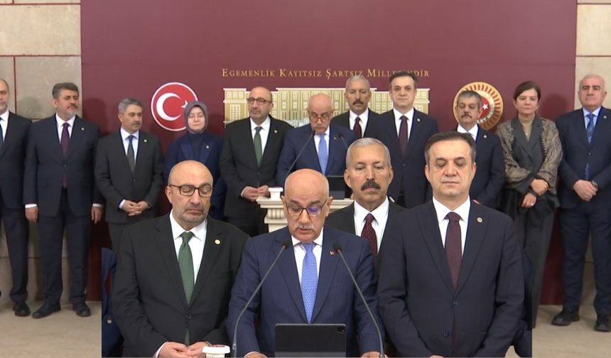 AK Parti'den 6 Şubat depreminin yıldönümünde sert açıklama: “Keşkelerimiz var”